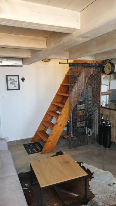 Castel Du Soleil, Bord De Mer, 4 Pers Apartment Saint-Cyr-sur-Mer